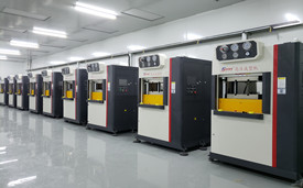5G手机后盖高压成型机为您解决3.5D复合板材成型难题