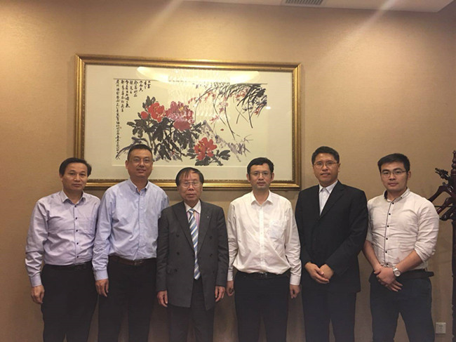 欢迎华南理工大学蒋教授莅临夜明珠高手论坛参观指导工作